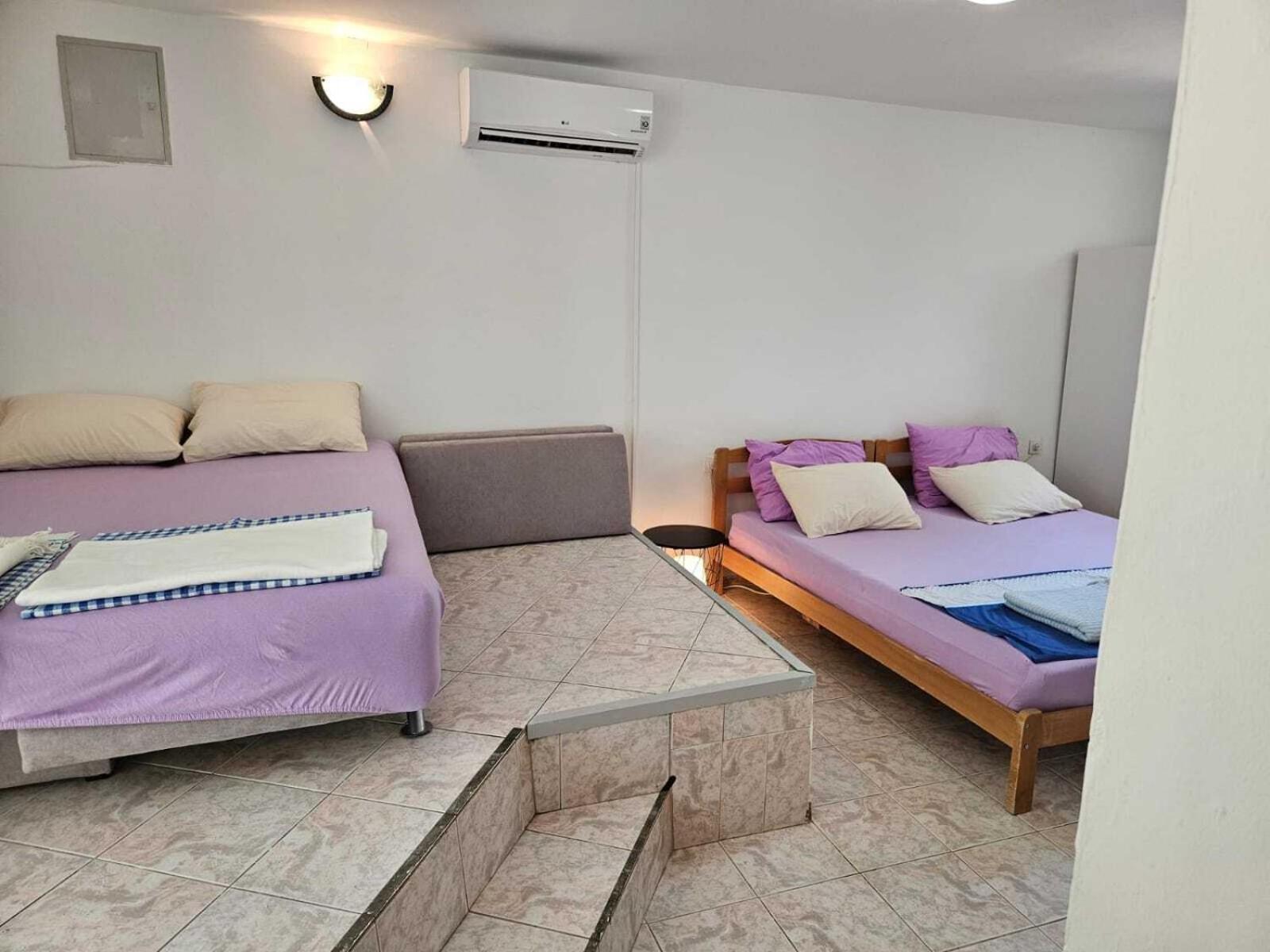 Hana Beach Apartment Novalja Bagian luar foto